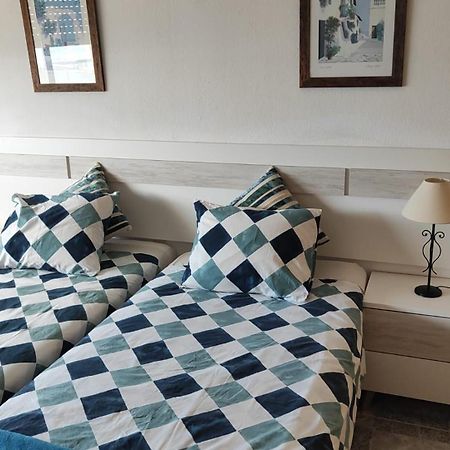 Cozy Apartment With First Line Seaview In Perfect Location, Near The Marina 贝纳尔马德纳 外观 照片