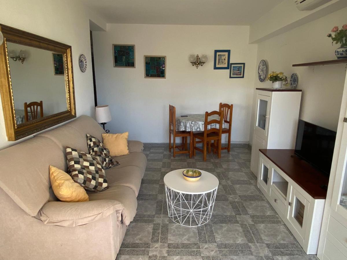 Cozy Apartment With First Line Seaview In Perfect Location, Near The Marina 贝纳尔马德纳 外观 照片