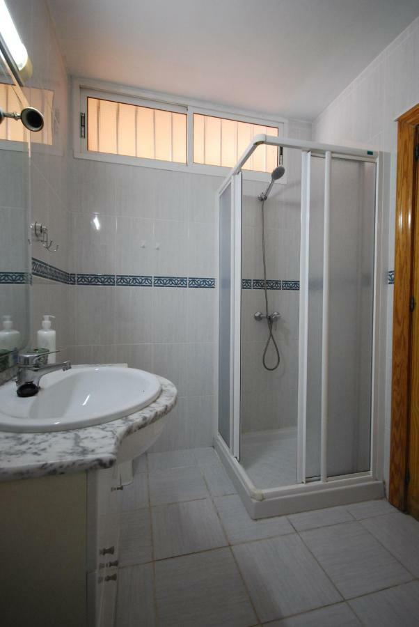 Cozy Apartment With First Line Seaview In Perfect Location, Near The Marina 贝纳尔马德纳 外观 照片