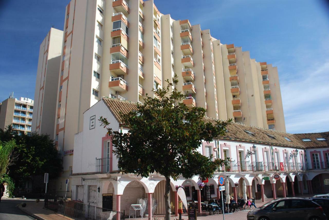 Cozy Apartment With First Line Seaview In Perfect Location, Near The Marina 贝纳尔马德纳 外观 照片